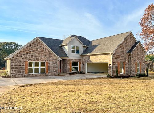 39 Poplar Ln, Holly Springs, MS, 38635-1001 | Card Image