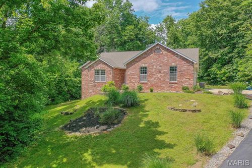 6915 Gebhart Ln, Edwardsville, IL, 62025-1270 | Card Image