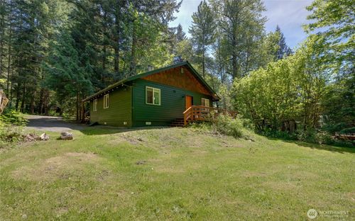 7537 Canyon View Dr, Deming, WA, 98244-9717 | Card Image