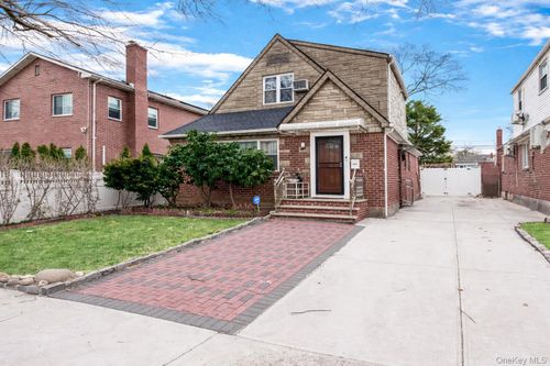 5807 210th St, Oakland Gardens, NY, 11364-1843 | Card Image