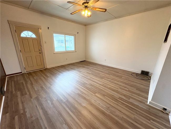 935 Hilltop St, House other with 2 bedrooms, 1 bathrooms and 1 parking in Munhall PA | Image 4