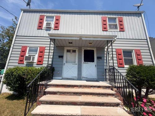 42-40-42 Moffett St, Fords, NJ, 08863-2035 | Card Image