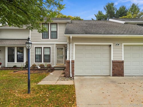 22647 Cranbrooke Dr, Novi, MI, 48375-4504 | Card Image