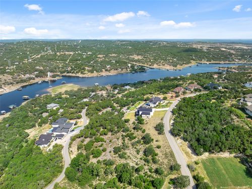 2808 Lakehurst Rd, Spicewood, TX, 78669-6887 | Card Image