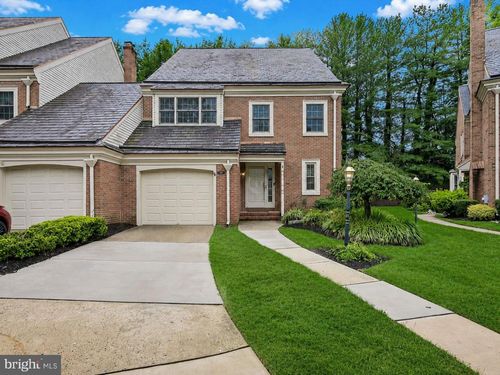 142 Foxwood Dr, Moorestown, NJ, 08057-4107 | Card Image