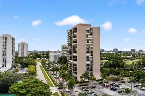 apt-1502-2425 Presidential Way, West Palm Beach, FL, 33401-1309 | Card Image