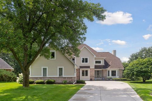 8805 Sycamore Ct, Eden Prairie, MN, 55347-1743 | Card Image