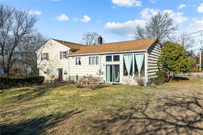 9 Continental Dr, House other with 3 bedrooms, 3 bathrooms and 3 parking in Middletown RI | Image 44