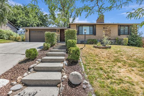 1084 E Cedar Ridge Rd, Sandy, UT, 84094-5609 | Card Image