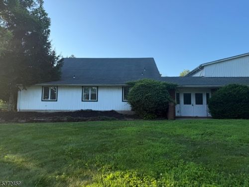 630 County Road 513, Pittstown, NJ, 08867-5161 | Card Image