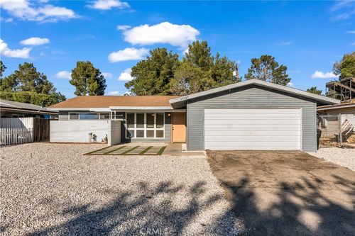 14147 Arrowhead Dr, Victorville, CA, 92395 | Card Image