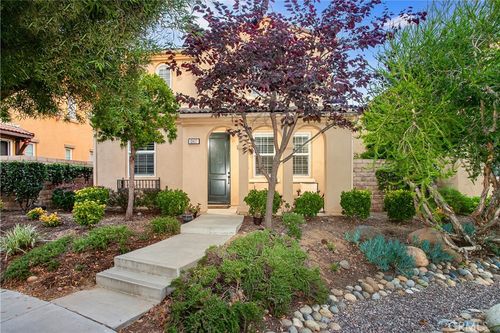2937 Palmera Ln, Simi Valley, CA, 93065-4782 | Card Image