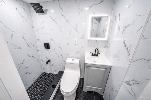 9908 215th Street, New York, NY, 11429 | Card Image