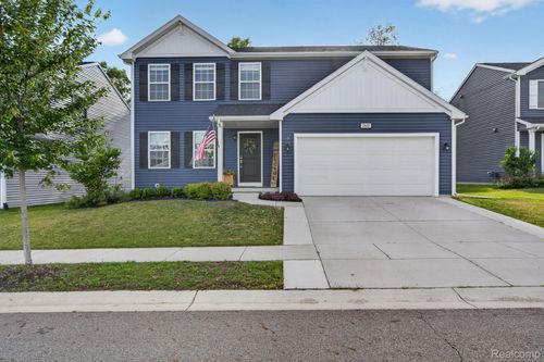 2845 Sycamore River Dr, Fowlerville, MI, 48836-8600 | Card Image