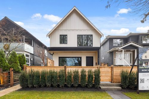 1-810 E 22nd Ave, Vancouver, BC, V5V1V7 | Card Image