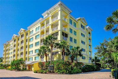 W41 - 1308 Old Stickney Point Road, Condo with 3 bedrooms, 2 bathrooms and null parking in Sarasota FL | Image 1