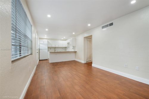 302-5100 W Flagler St, Coral Gables, FL, 33134-8300 | Card Image