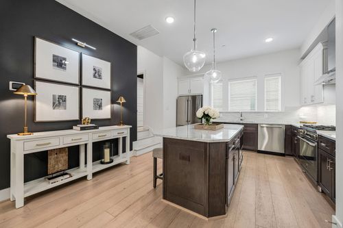 2650 Fountain Key Blvd, Houston, TX, 77008-5501 | Card Image