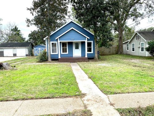 513 E Bernard St, West Columbia, TX, 77486-3311 | Card Image