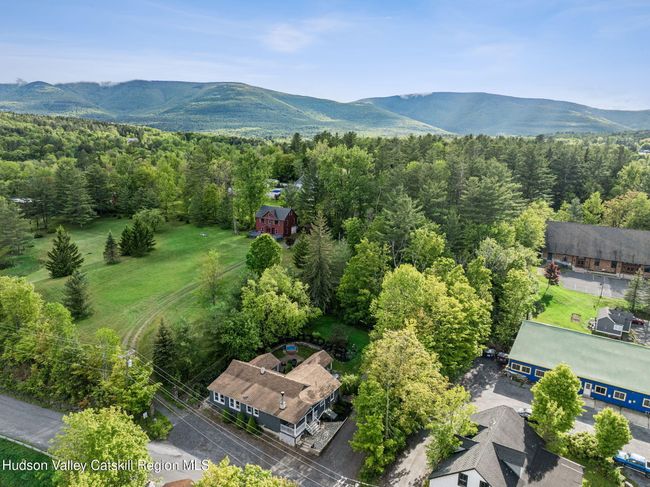 18 Railroad Ave, House other with 5 bedrooms, 2 bathrooms and null parking in Tannersville NY | Image 45