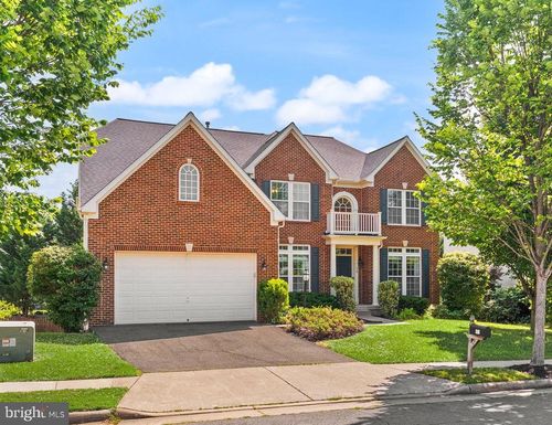 32 Houser Dr, LOVETTSVILLE, VA, 20180-8632 | Card Image