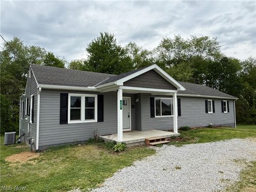 700 Swayne St, Coshocton, OH, 43812-1051 | Card Image