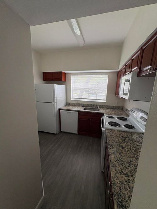 b12-640 Cypress Club Way, Deerfield Beach, FL, 33064-5057 | Card Image