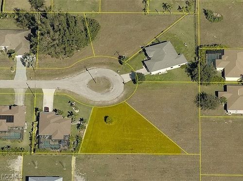 824 Nw Embers Ter, Cape Coral, FL, 33993-7756 | Card Image