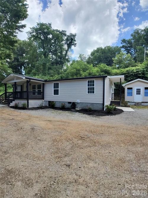 64 Pj Dr, Waynesville, NC, 28786-3556 | Card Image