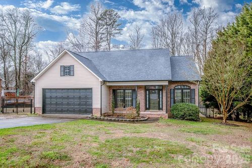 225 Delview Dr, Cherryville, NC, 28021-2228 | Card Image