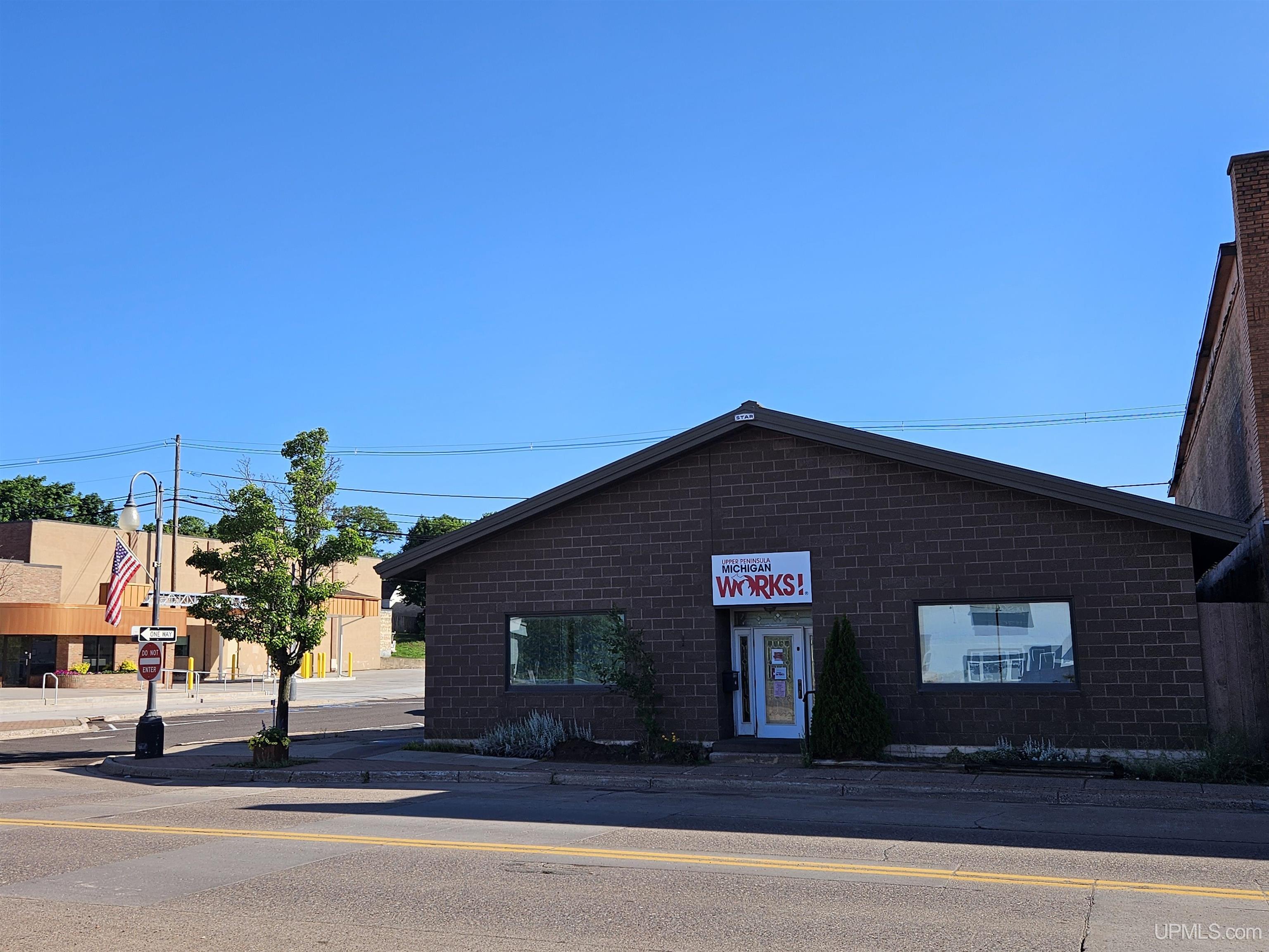 429 River St, Ontonagon, MI 49953