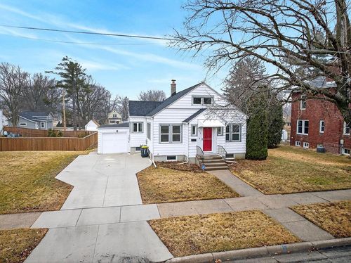 2215 15th St, Monroe, WI, 53566-2116 | Card Image