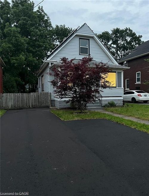 main-4554 3rd Ave, Niagara Falls, ON, L2E4L2 | Card Image