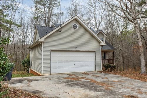 130 Goldfinch Dr, Covington, GA, 30016-9060 | Card Image