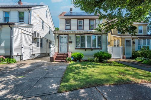 235 88th Ave, Bellerose Manor, NY, 11427-2708 | Card Image