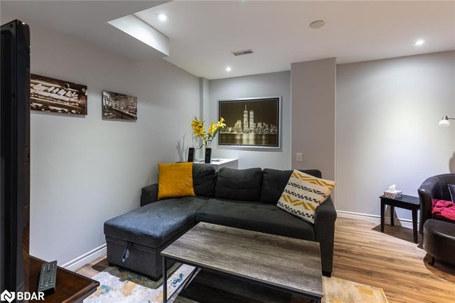 36 - 175 Stanley St, Townhouse with 3 bedrooms, 3 bathrooms and 2 parking in Barrie ON | Image 4