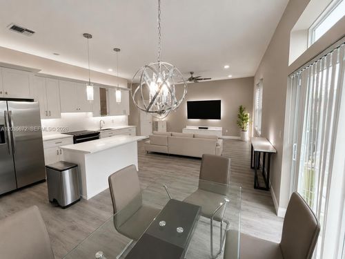 0-1068 Ne 35th St, Oakland Park, FL, 33334-2834 | Card Image