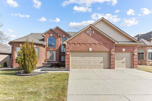 50510 Nesting Ridge Dr, Macomb, MI, 48044-1383 | Card Image