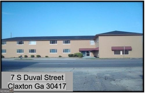 7 S Duval St, Claxton, GA, 30417-2027 | Card Image