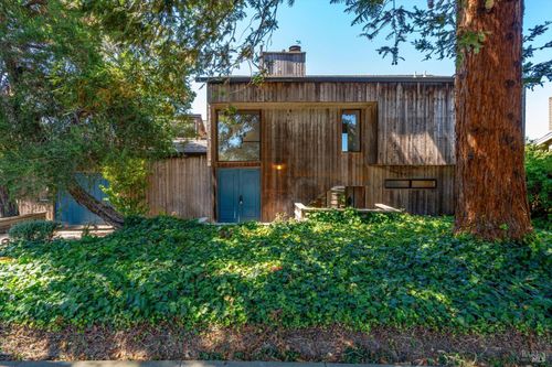 598 Cove Way, Benicia, CA, 94510-3019 | Card Image