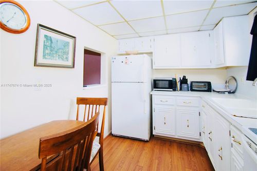 apt-190-702 Lori Dr, Palm Springs, FL, 33461-1268 | Card Image