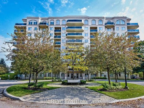 109-10 Dayspring Cir, Brampton, ON, L6P1B9 | Card Image