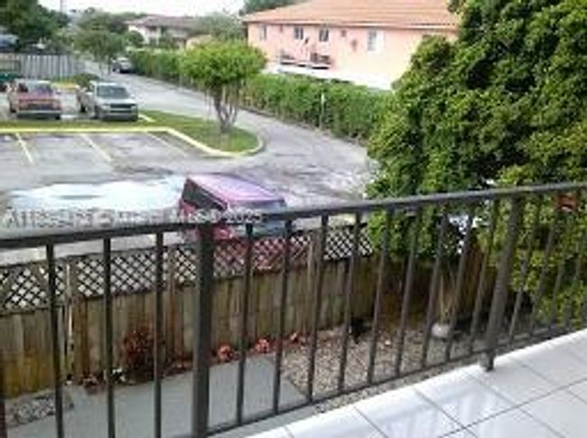 APT-206 - 5755 W 20 Th Ave, Condo with 2 bedrooms, 2 bathrooms and null parking in Hialeah FL | Image 6