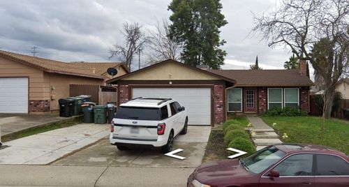 7024 Flanders Way, Sacramento, CA, 95842-1718 | Card Image