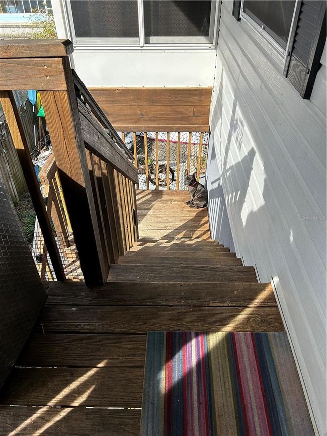 stairs to lower level | Image 18