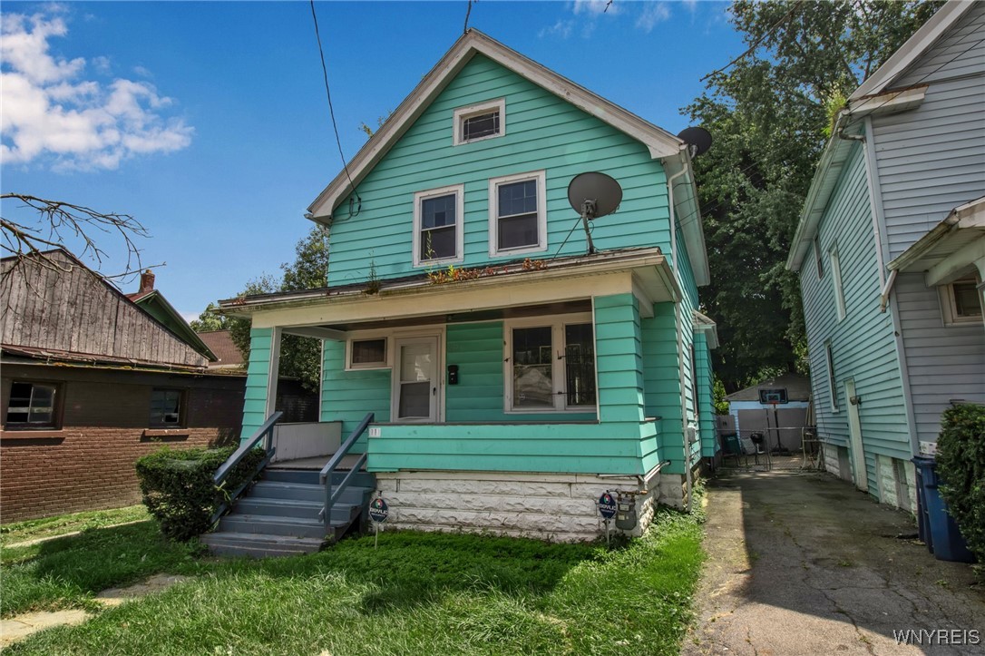 Sussex St, Buffalo, NY 14215
