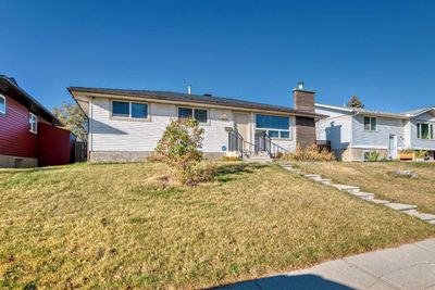 1807 62 St Ne, House other with 3 bedrooms, 2 bathrooms and 3 parking in Calgary AB | Image 1