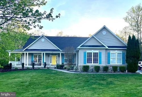 325 Gentle Breeze Cir, FREDERICKSBURG, VA, 22406-5048 | Card Image