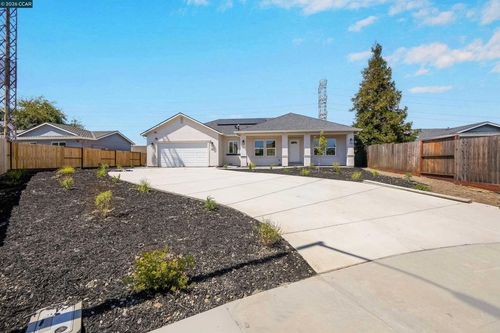 2102 Paige Ct, Pittsburg, CA, 94565-4624 | Card Image