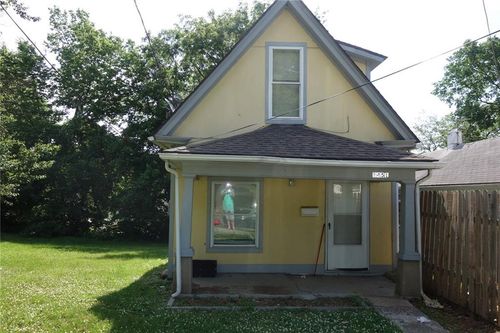 2451 Chelsea Ave, Kansas City, MO, 64127-4635 | Card Image